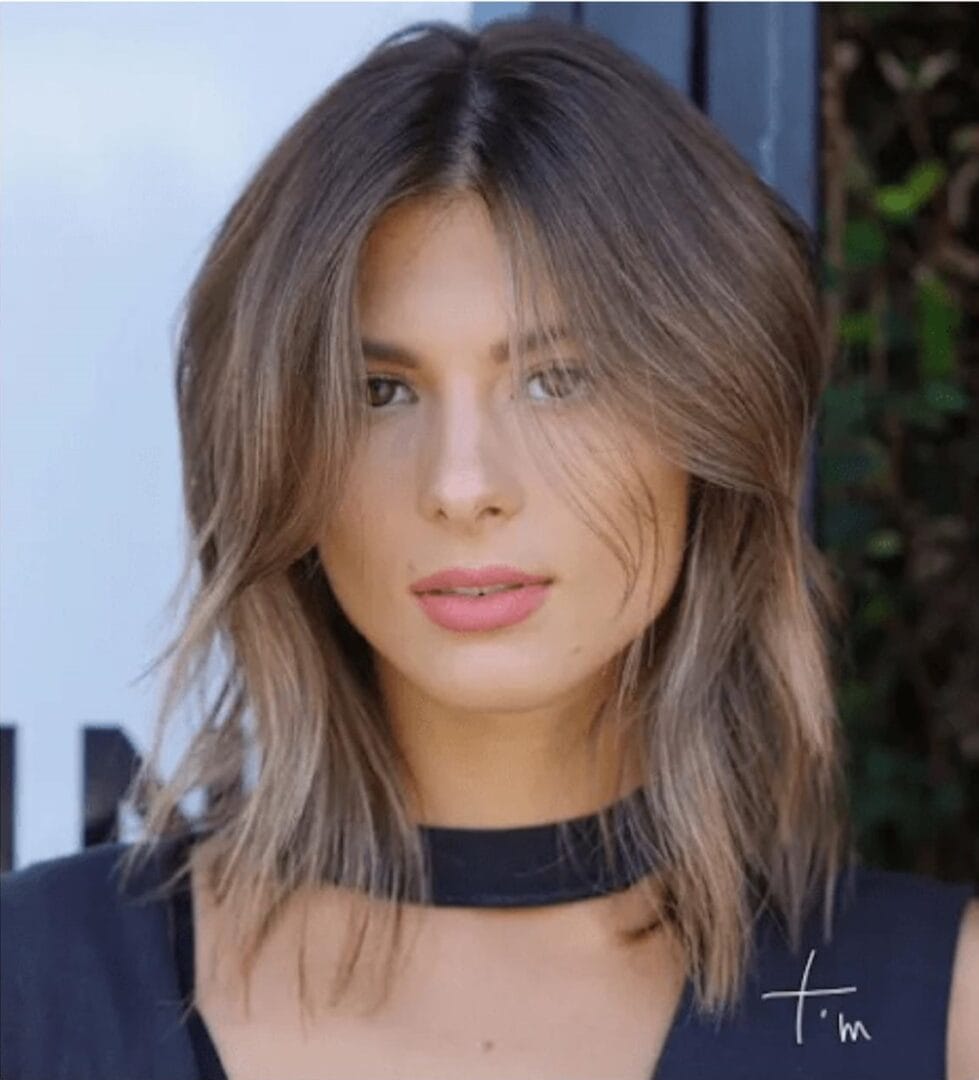 24 Medium Hairstyles for Square Faces That Soften Angles